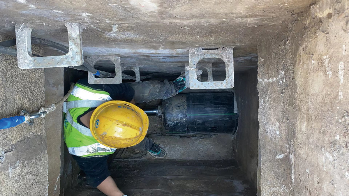 新干HDPE短管内衬法